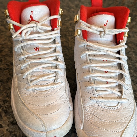 Air Jordan 12 Retro jumpman Two Trey EUC 5.5Y - Picture 9 of 17